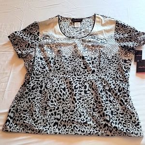 Baby Phat black & white size 2XL 100% cotton scrub top. NEW WITH TAG.